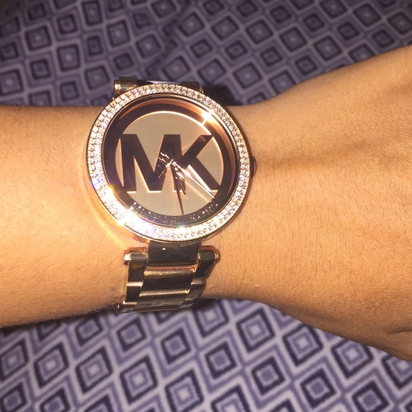 MK women’s rose gold watch - Picture 4 of 5